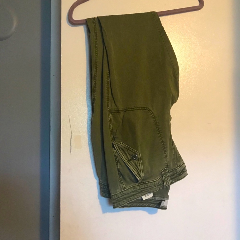Army green cargo pants